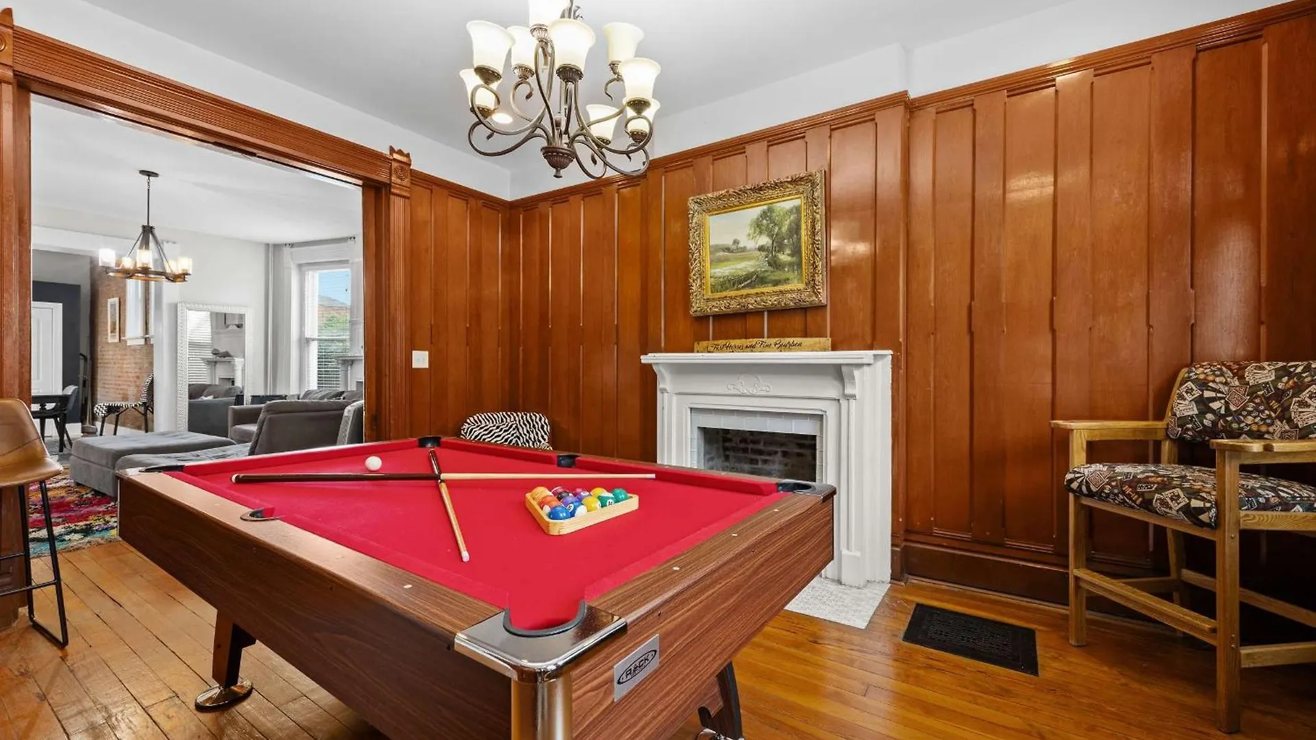 Historic 3-Br Downtown Bourbon Getaway Villa Louisville 0*,