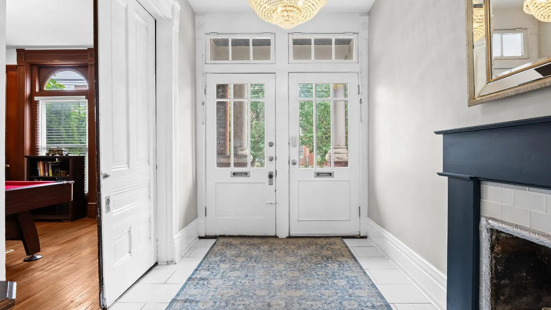 Historic 3-Br Downtown Bourbon Getaway Villa Louisville Vakantiehuis