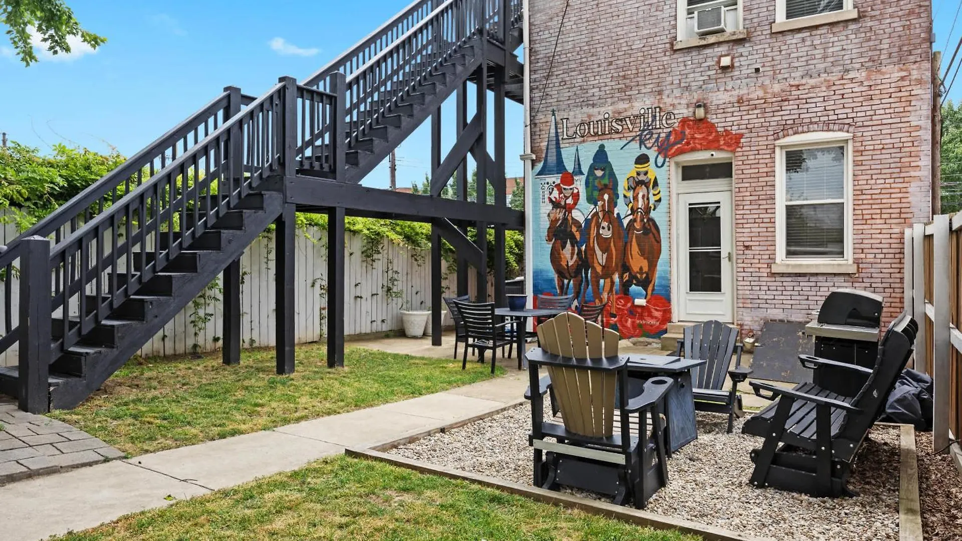 Historic 3-Br Downtown Bourbon Getaway Villa Louisville